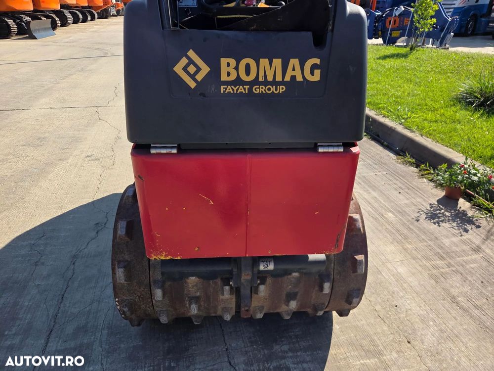 Bomag BOMAG 850, PICIOR DE OAIE, RADIOCOMANDA, latime tambur 0,8m, Masa operationala 1,5t, lungime 2m, motor Kubota 20CP, posibilitate leasing 4 ani, CA NOU-PROMOTIE 20.900 EUR+tva - 15