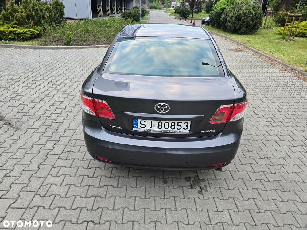 Toyota Avensis 2.0 D-4D Luna - 11