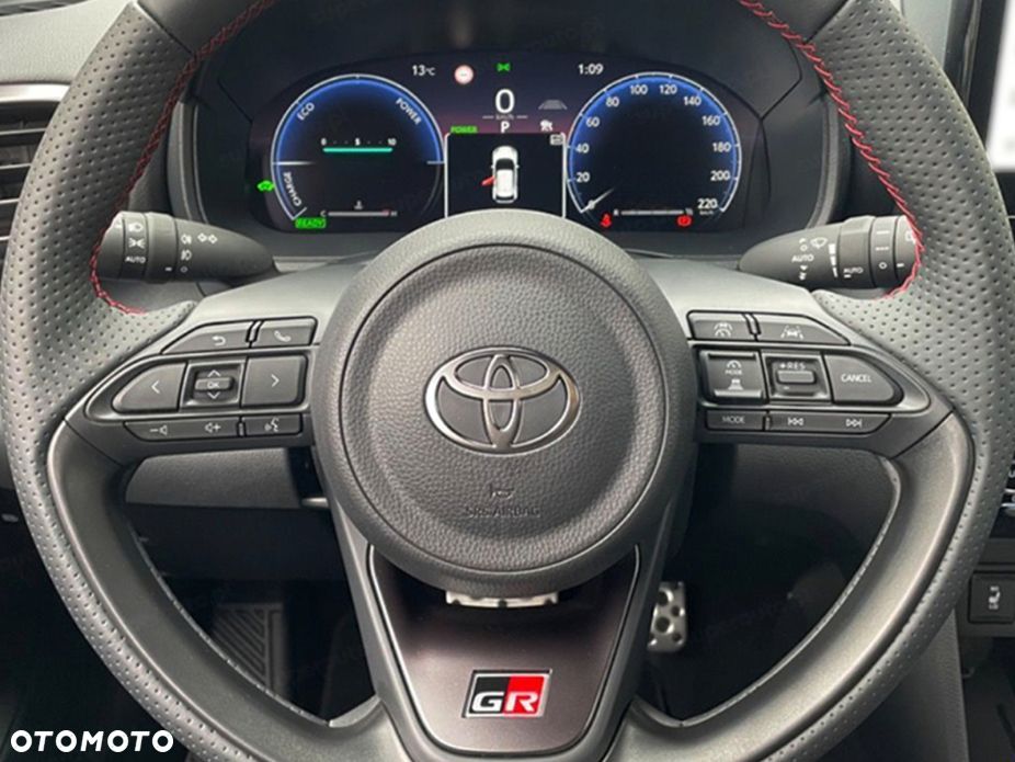Toyota Yaris Cross - 8