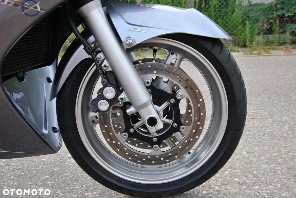 Yamaha FJR - 9