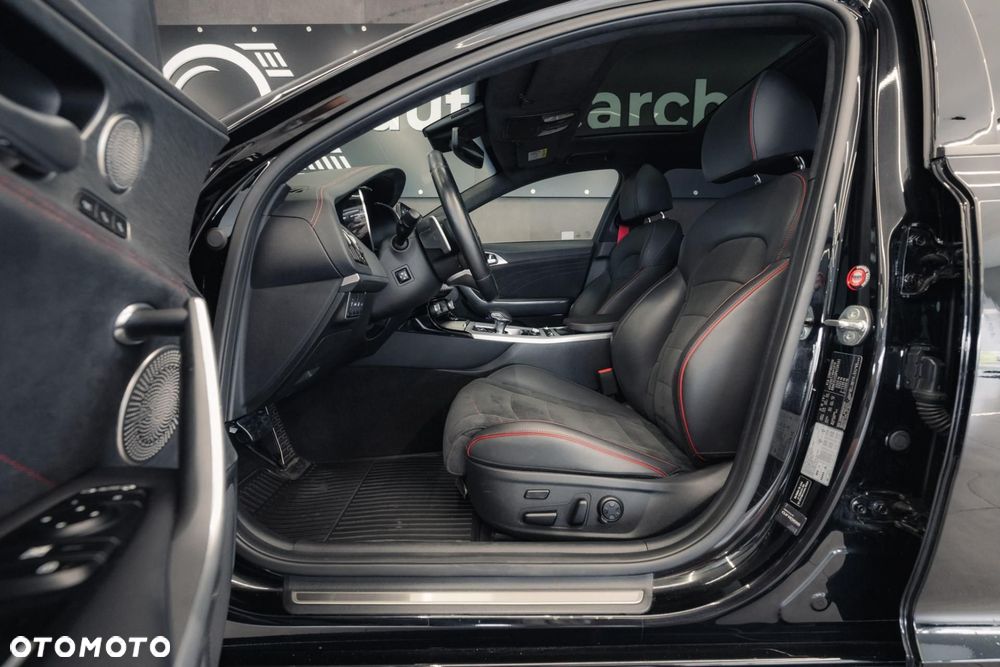 Kia Stinger 3.3 T-GDI V6 GT AWD - 14