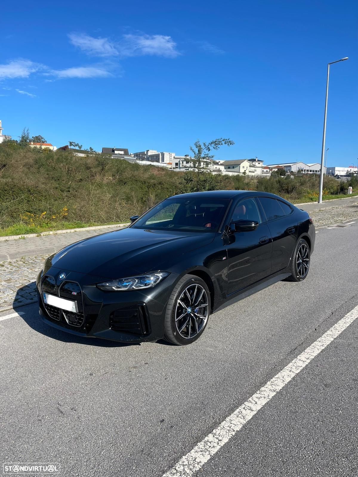 BMW i4 eDrive40 Pack Desportivo M - 1