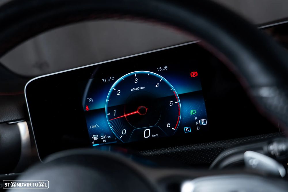 Mercedes-Benz CLA 220 d Shooting Brake AMG Line Aut. - 14