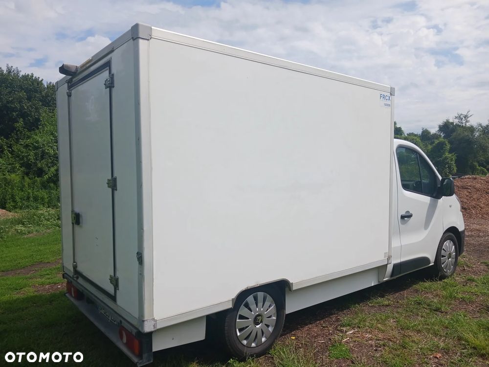Renault Trafic III 2017r 198 tyś KLIMA Izoterma chłodnia Mroźnia Sklep Food Truck Agregat zasilanie 230V Trafik - 24