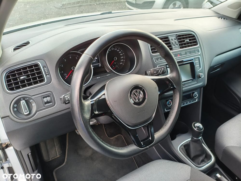 Volkswagen Polo 1.2 TSI BMT Comfortline - 23