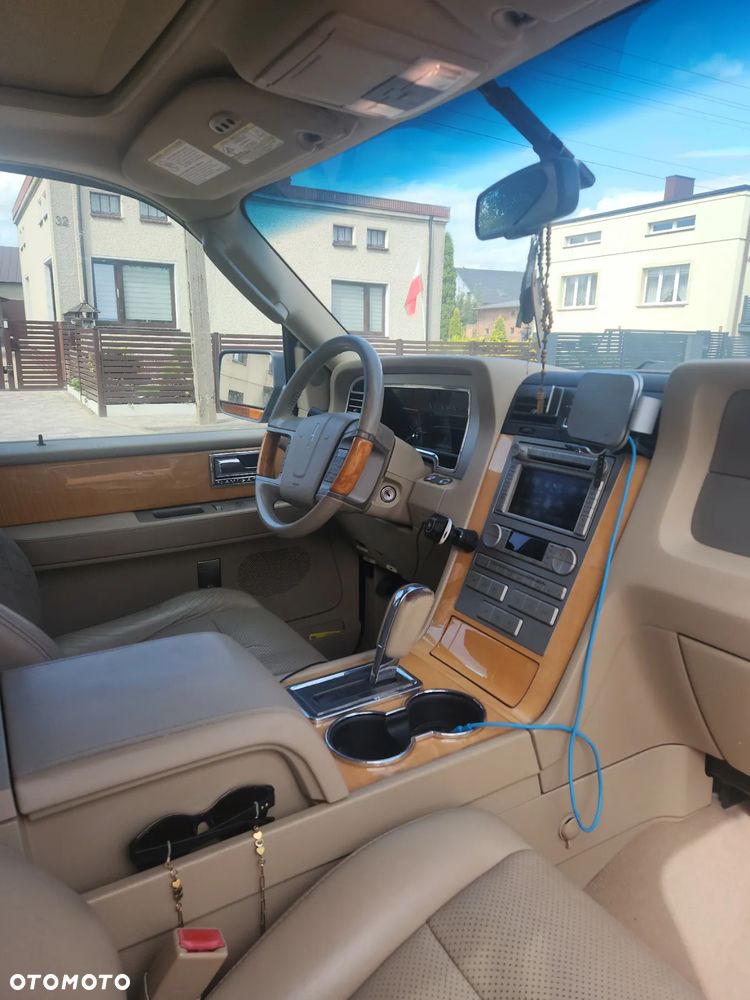 Lincoln Navigator 5.4 L 4x4 - 10