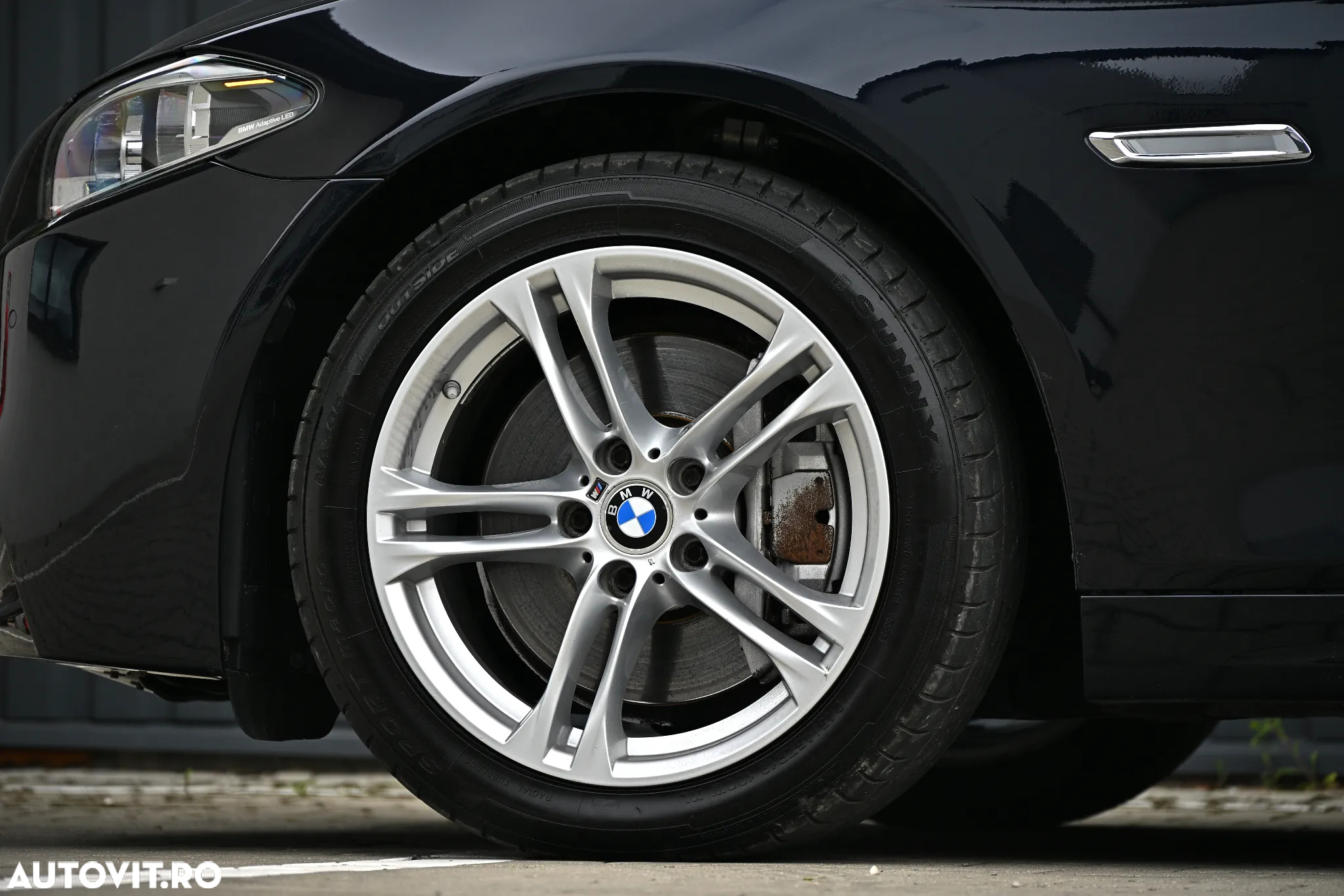 BMW Seria 5 525d xDrive Touring Sport-Aut. - 40