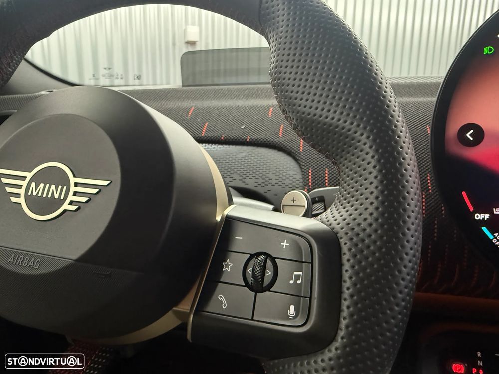 MINI Countryman C JCW M Plus - 32