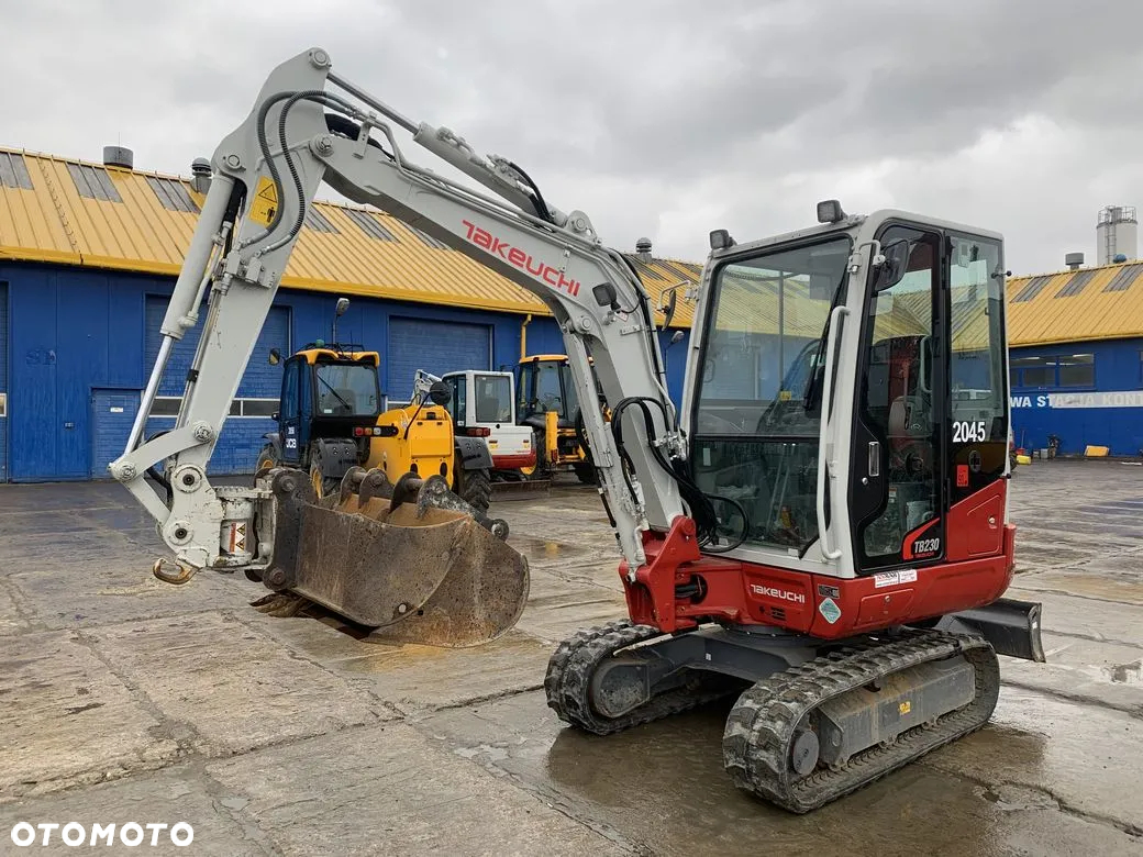 Takeuchi TB230 V3 - 3