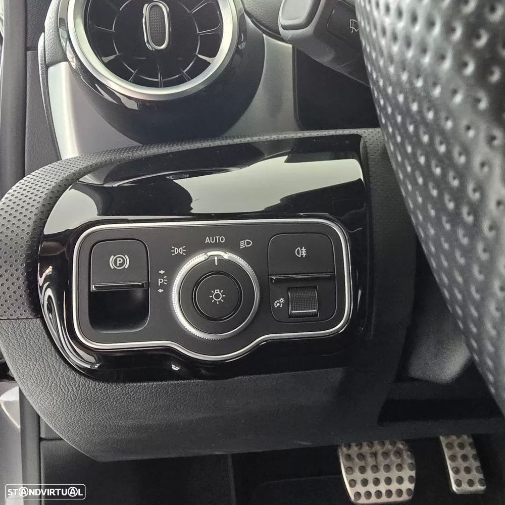 Mercedes-Benz A 200 AMG Line Aut. - 21