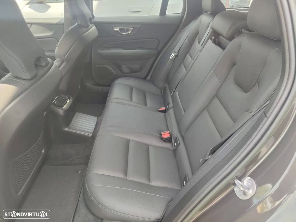 Volvo V60 2.0 T6 AWD TE Plus Bright — fotografia 9