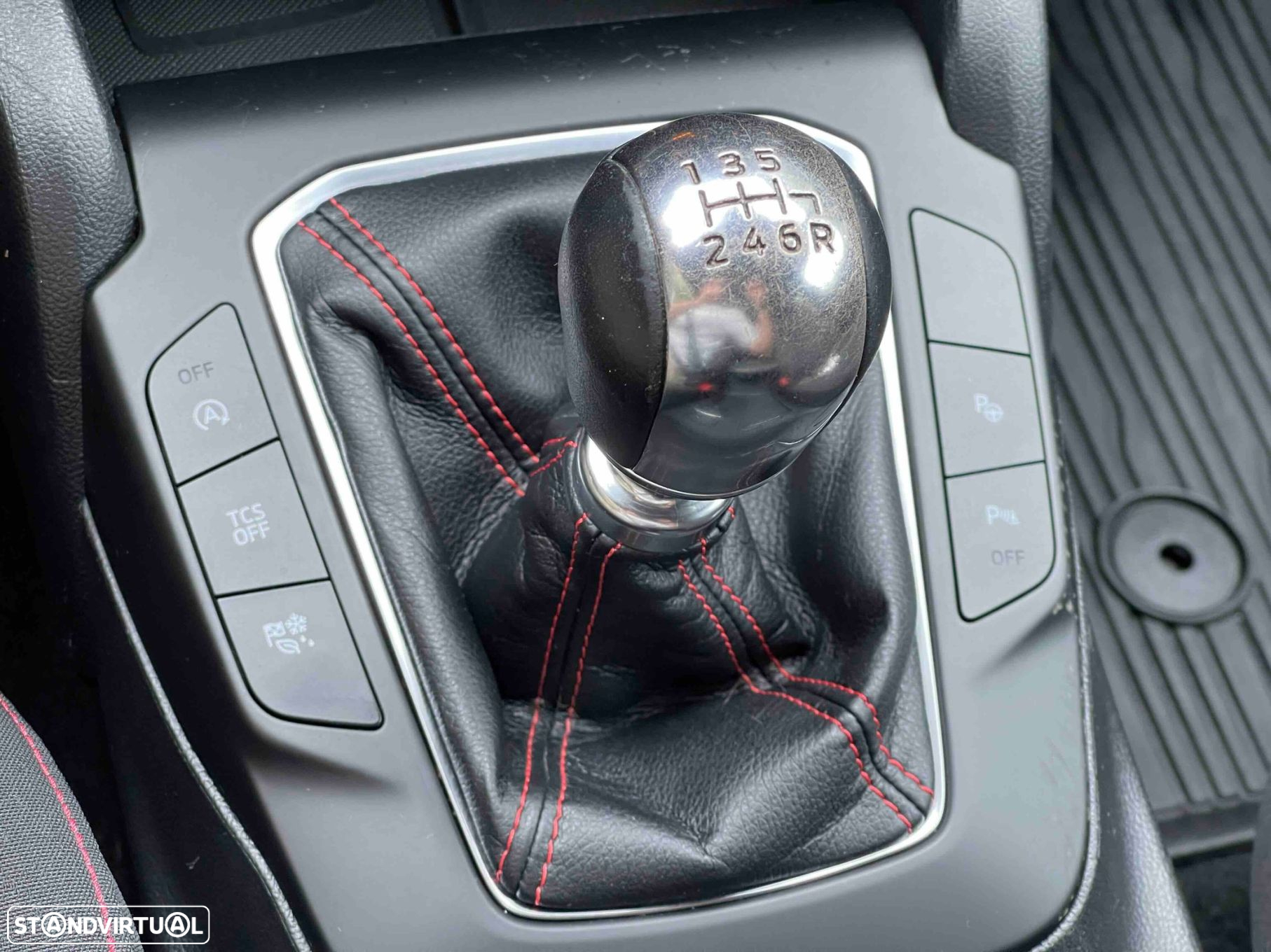 Ford Focus 1.0 EcoBoost ST-Line - 50