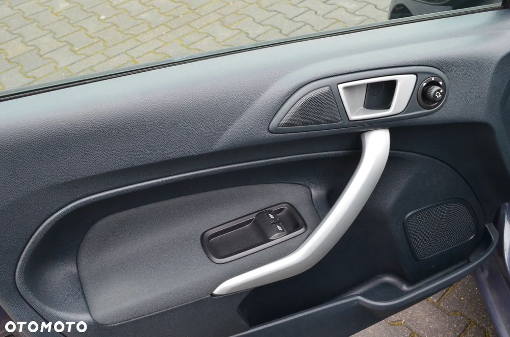 Ford Fiesta 1.25 Ambiente - 25