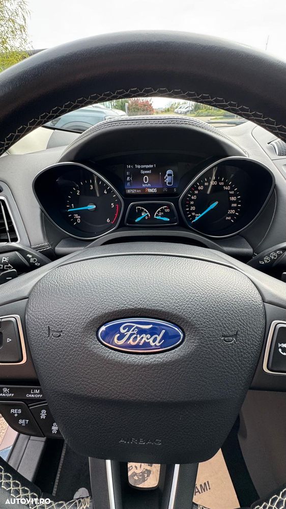 Ford Kuga 2.0 TDCi 4WD Powershift Vignale - 19