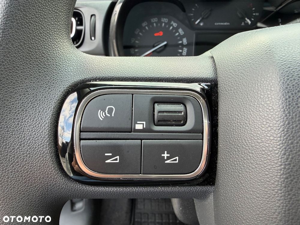 Citroën C3 1.2 PureTech Shine - 24