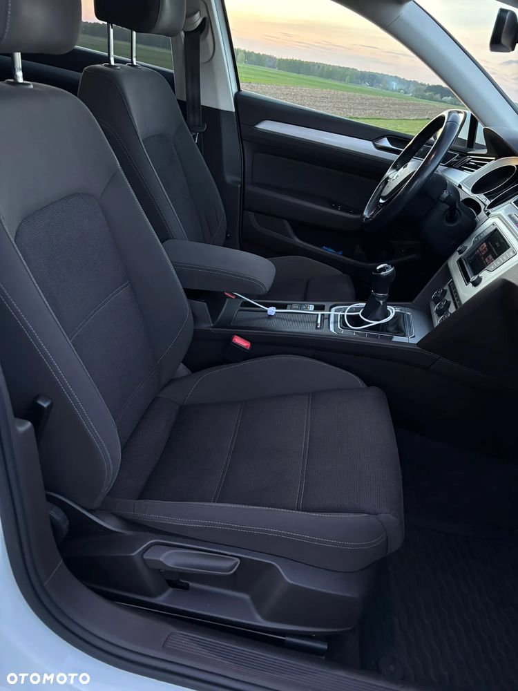 Volkswagen Passat 1.4 TSI BMT ACT Comfortline - 16