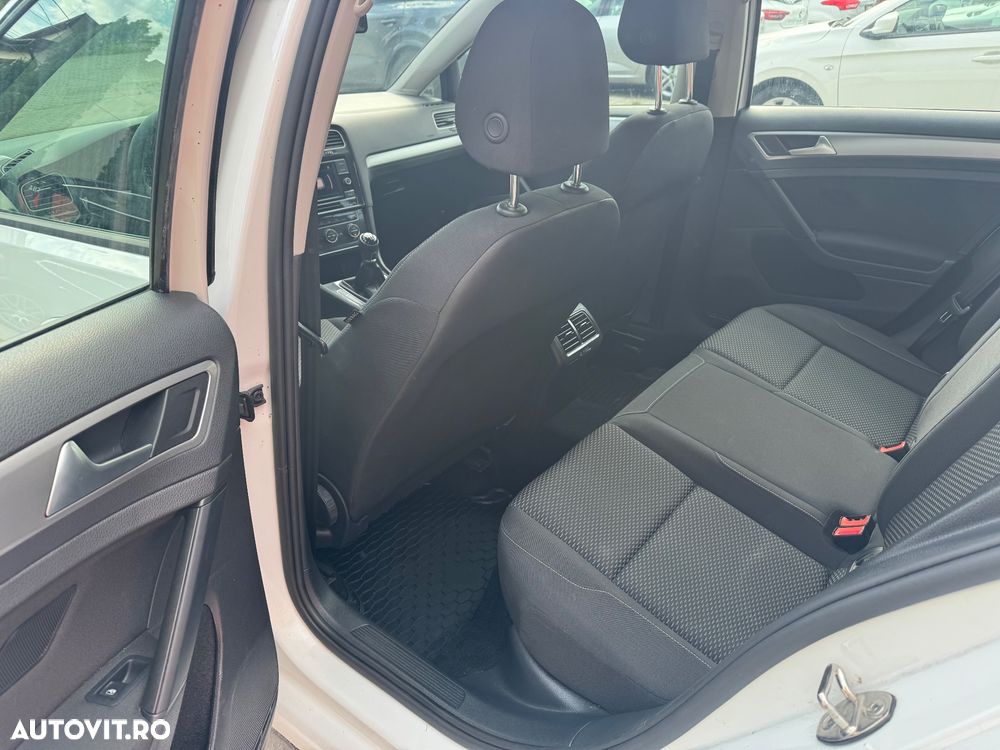 Volkswagen Golf 1.6 TDI Trendline - 7