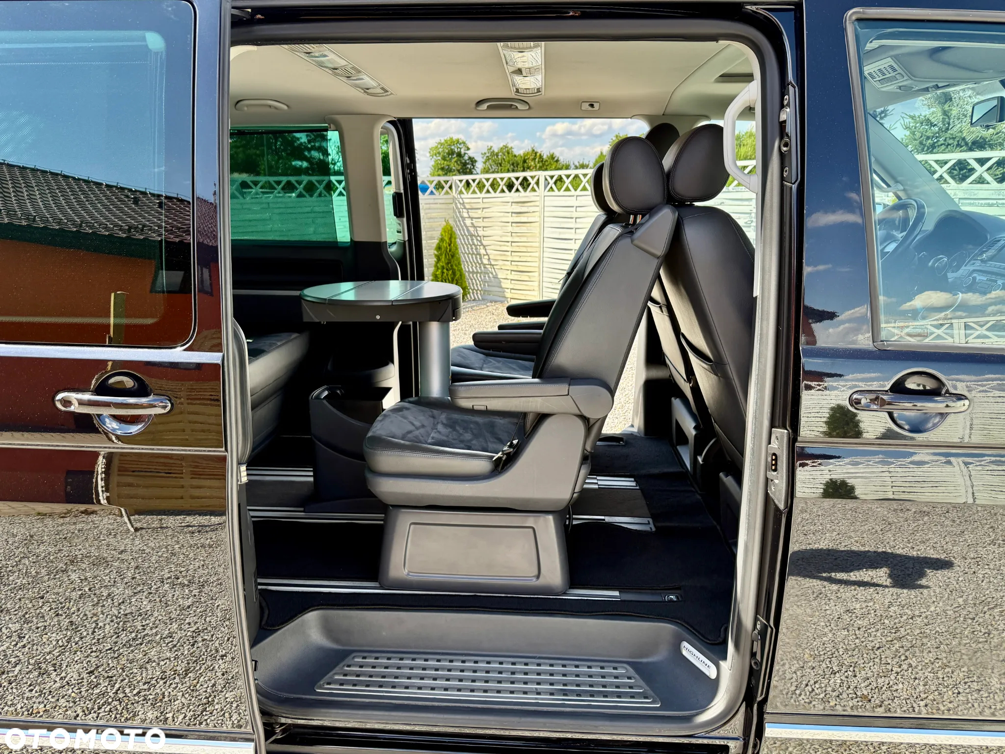 Volkswagen Multivan - 17