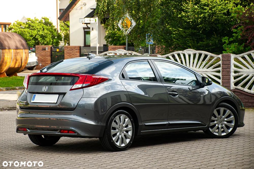 Honda Civic 1.8 i-VTEC Automatik Executive Black Edition - 19