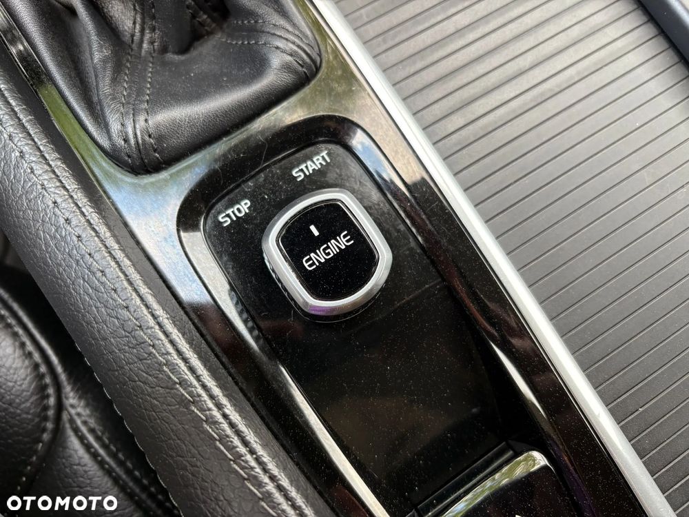 Volvo V90 D4 AWD Geartronic Momentum - 11
