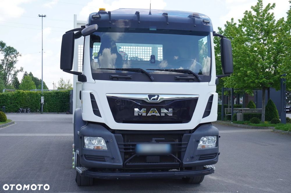 MAN TGS 26.420 6x4 / Fassi F215A.2.24 / Pilot / Rotator / 160 tys. km! / platforma 6.7 m - 8