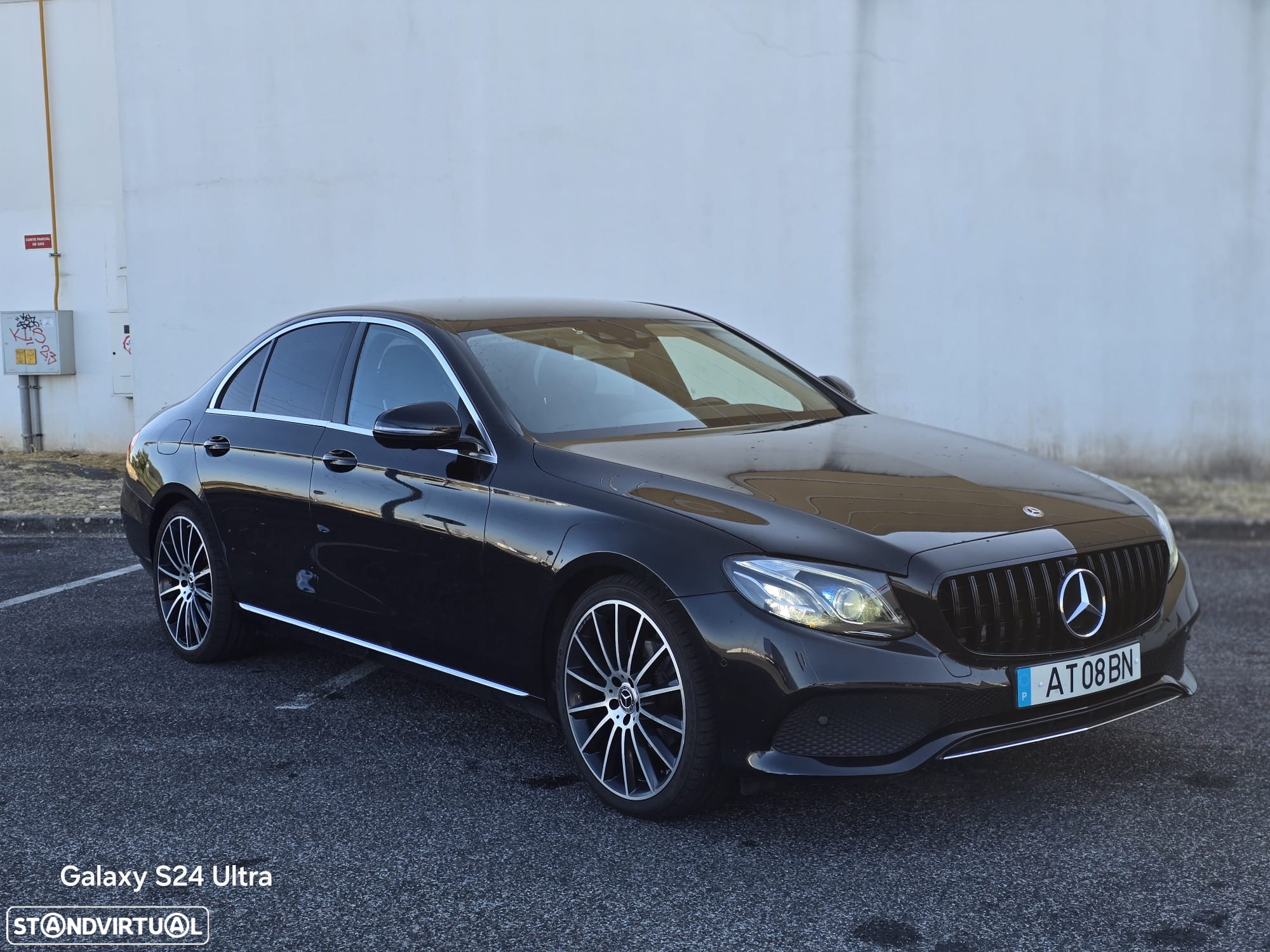 Mercedes-Benz E 220 d 4Matic 9G-TRONIC Exclusive - 2