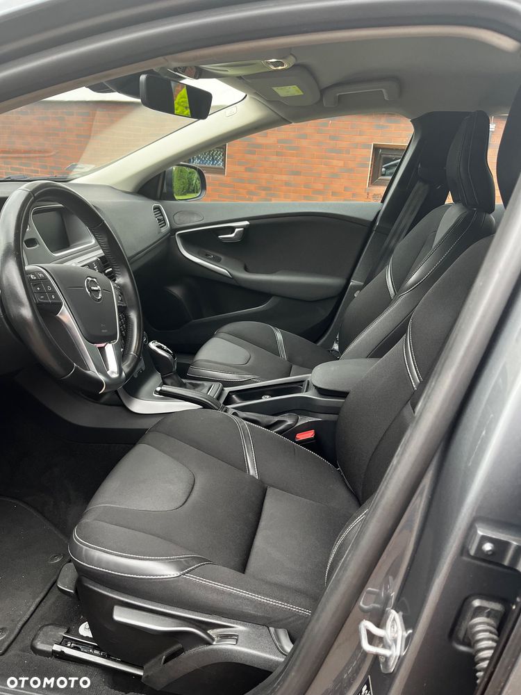 Volvo V40 D2 Geartronic Momentum - 6