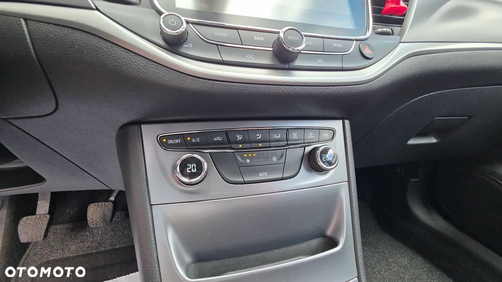 Opel Astra 1.0 T Essentia S&S - 14