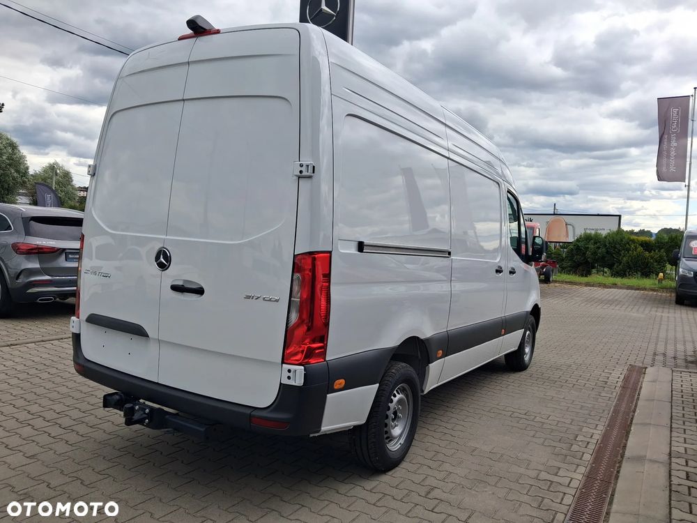 Mercedes-Benz Sprinter - 7