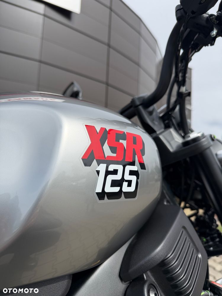Yamaha XSR - 11