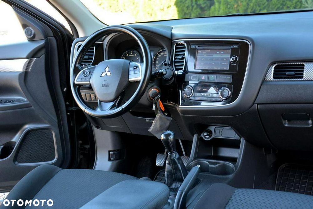 Mitsubishi Outlander 2.0 2WD Active - 16