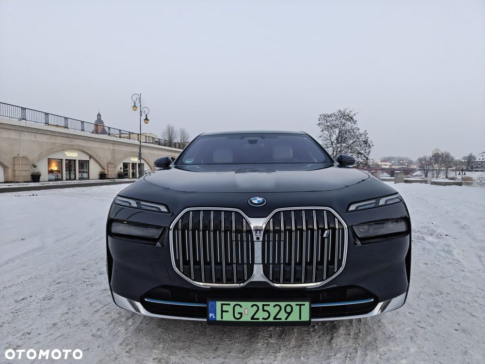 BMW i7 xDrive60 - 2