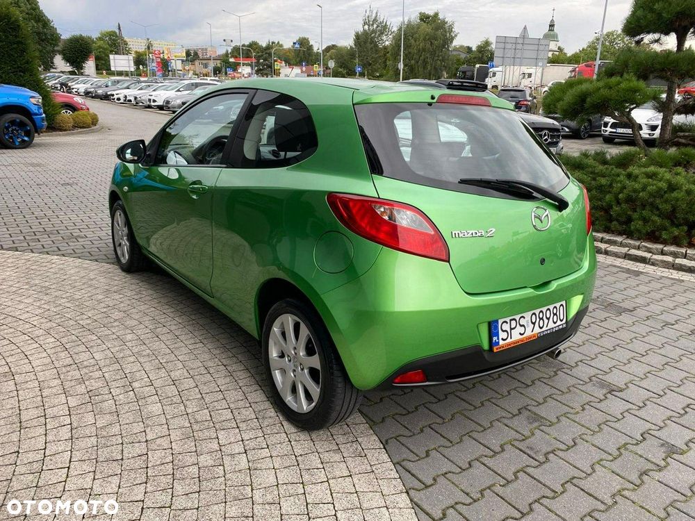Mazda 2 - 5