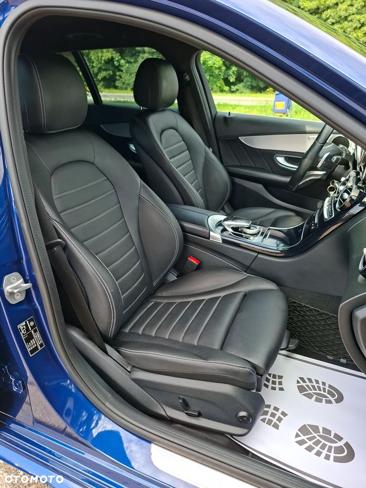 Mercedes-Benz Klasa C 200 9G-TRONIC AMG Line - 13