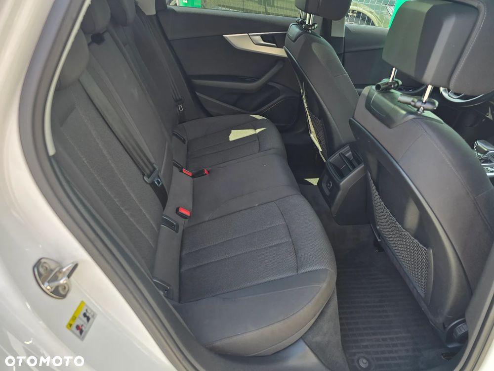 Audi A4 Avant 2.0 TDI DPF clean diesel quattro S tronic S line Sportpaket - 22