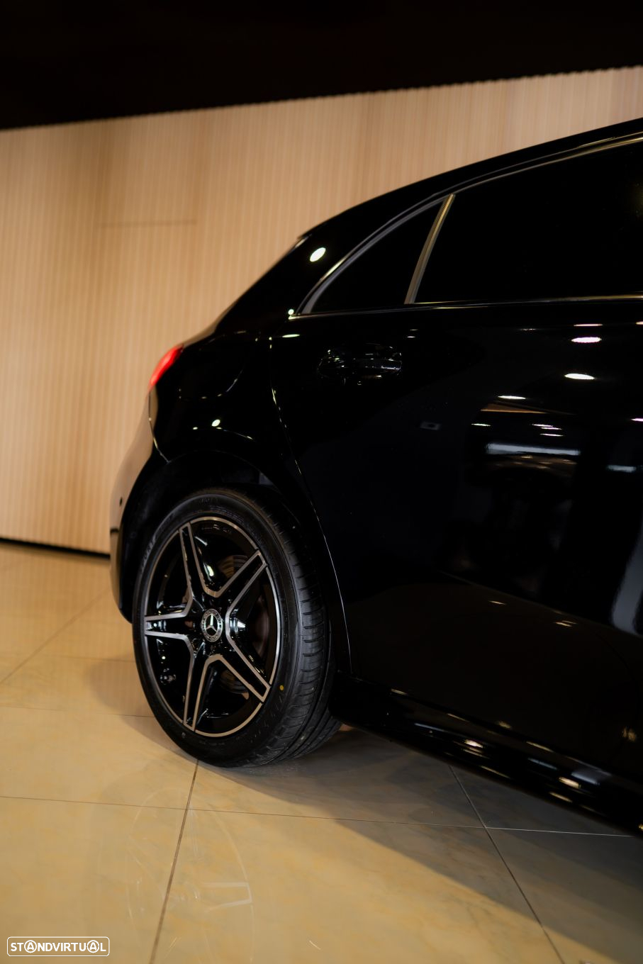 Mercedes-Benz A 250 e AMG Line - 11