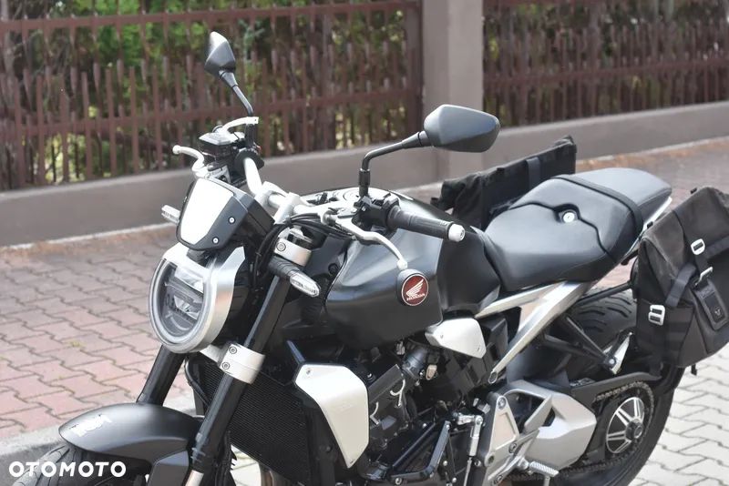 Honda CB - 23