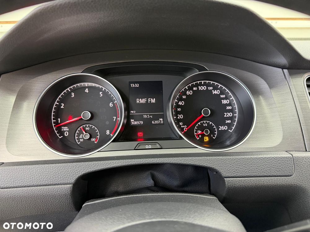 Volkswagen Golf - 18