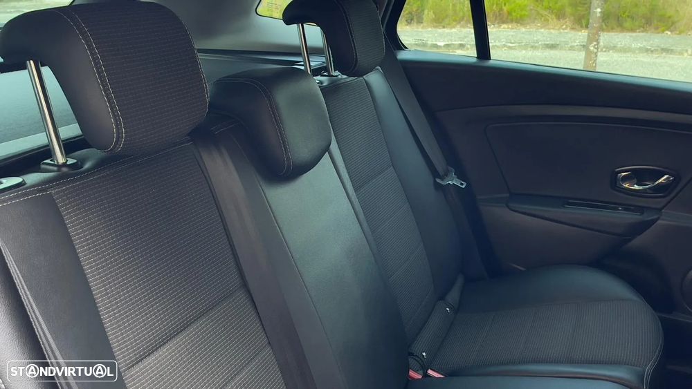 Renault Mégane Sport Tourer 1.5 dCi GT Line - 26