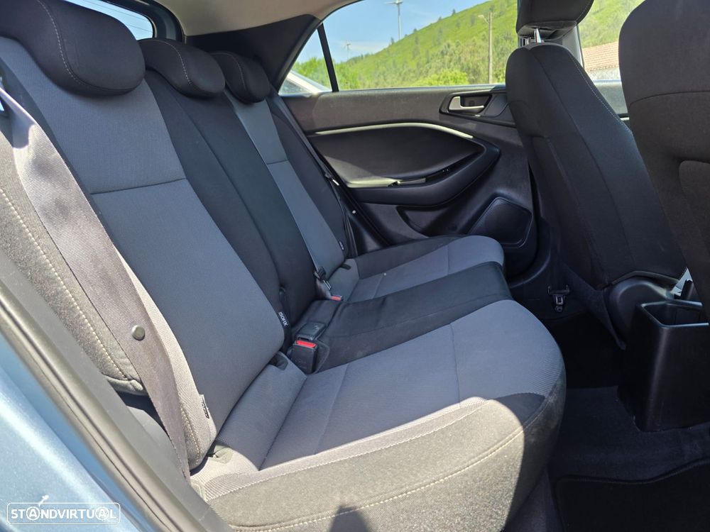 Hyundai i20 1.1 CRDi Comfort+Pack Look+JLL16 - 21