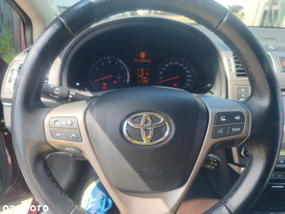 Toyota Avensis 1.8 Executive - 25