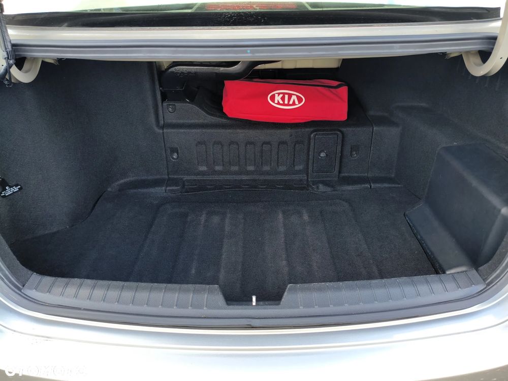 Kia Optima - 39