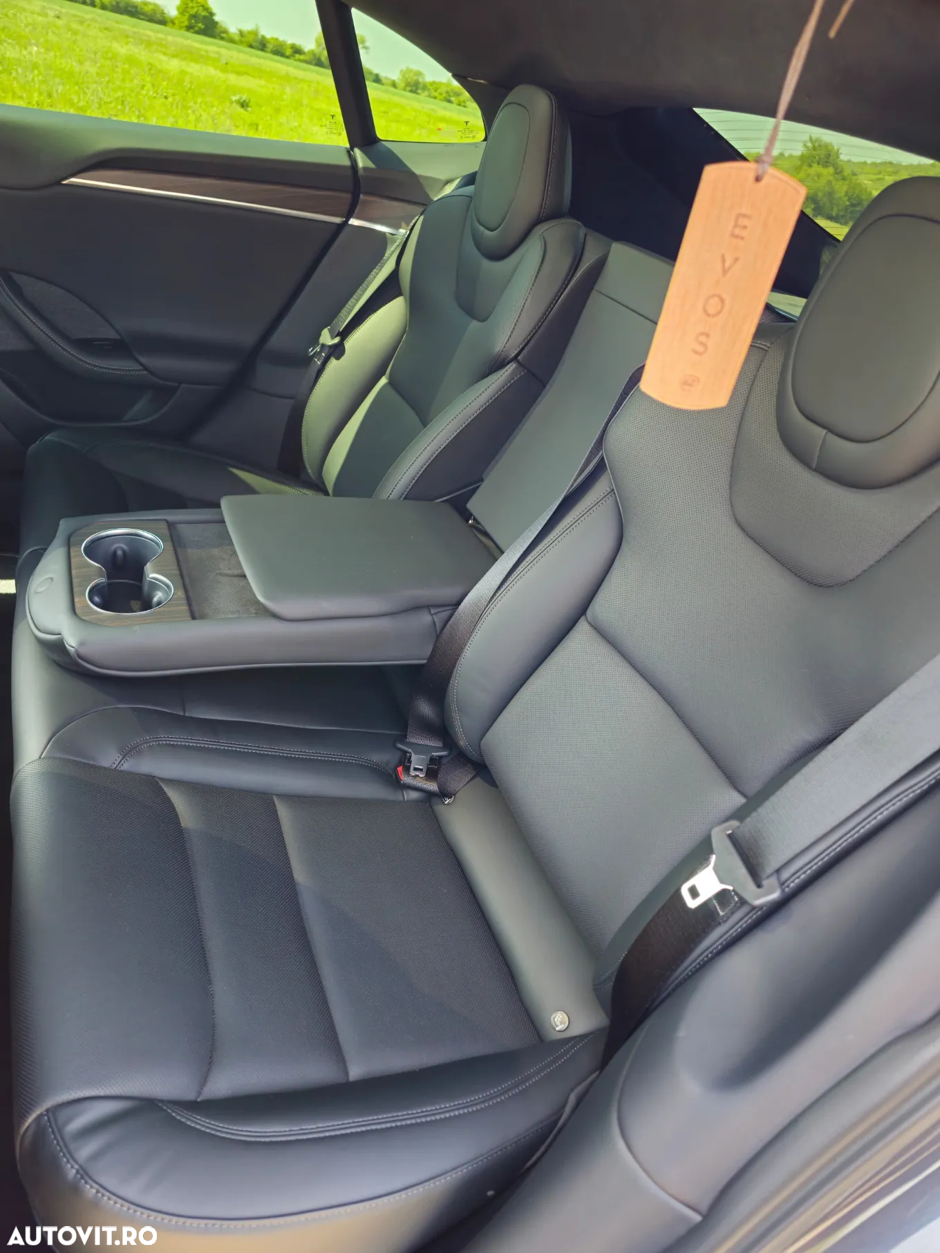 Tesla Model S Long Range - 8