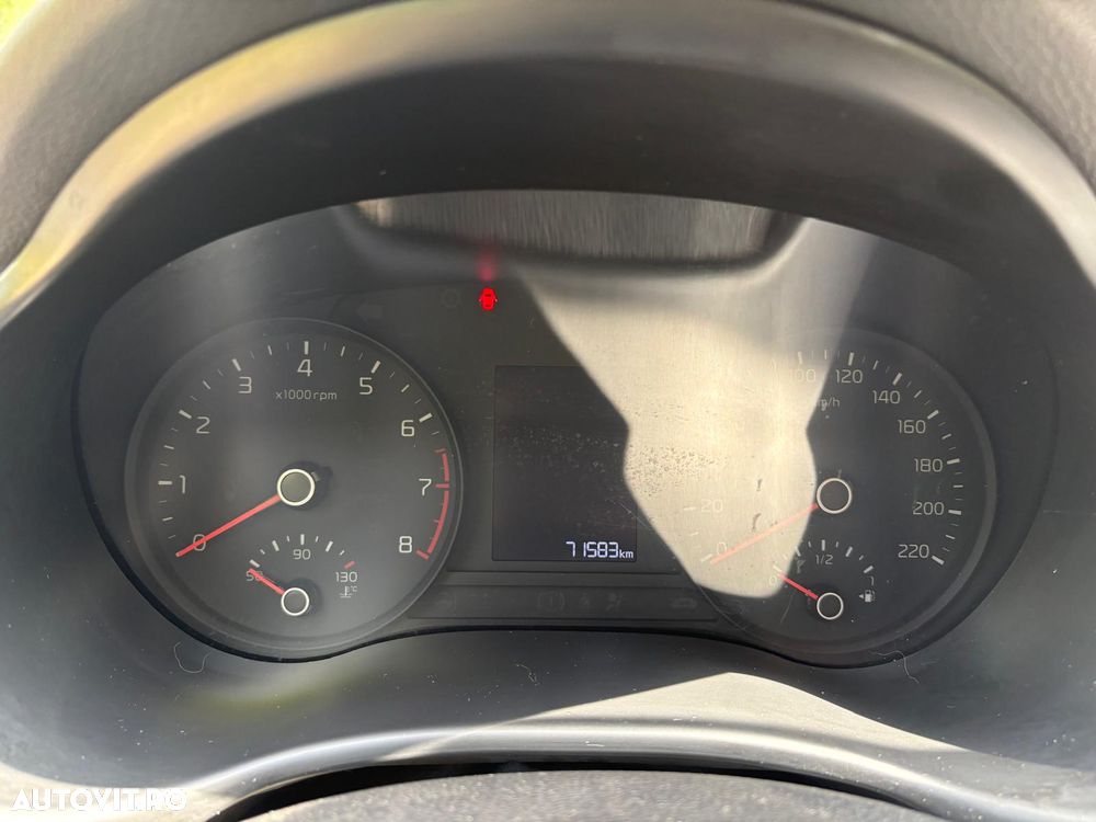 Kia Stonic 1.2 MPI 5MT Urban - 11