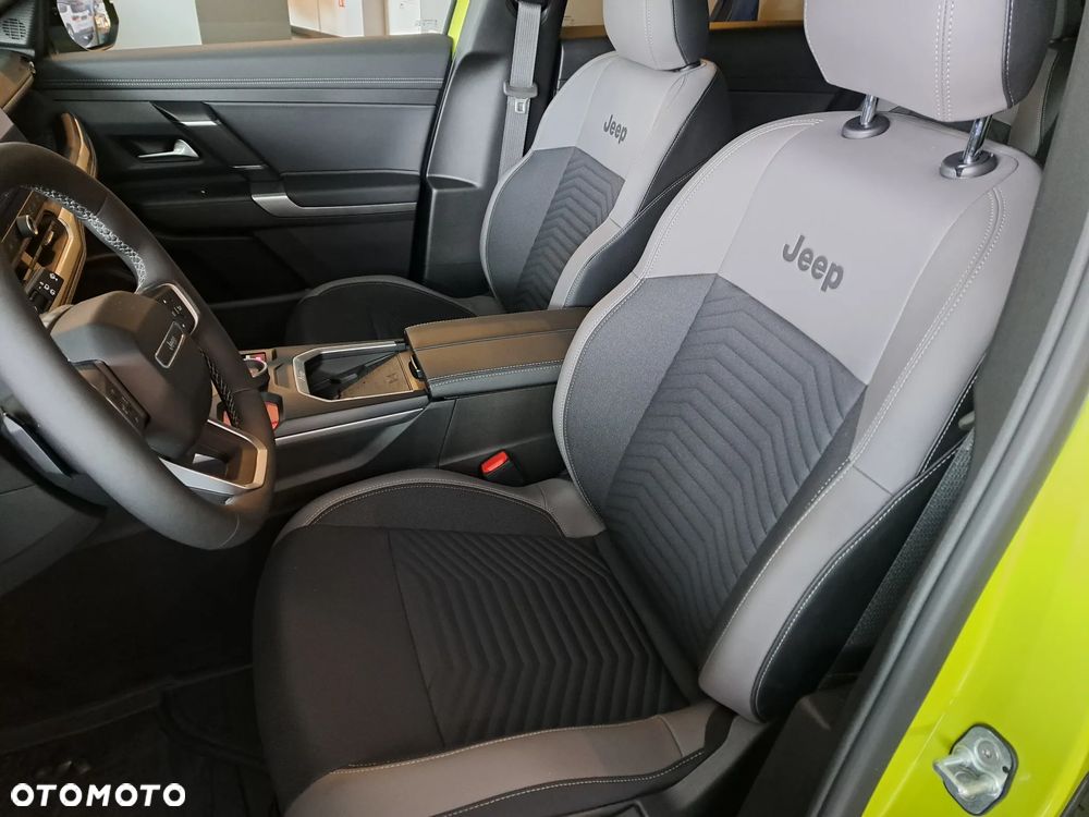 Jeep Compass - 16