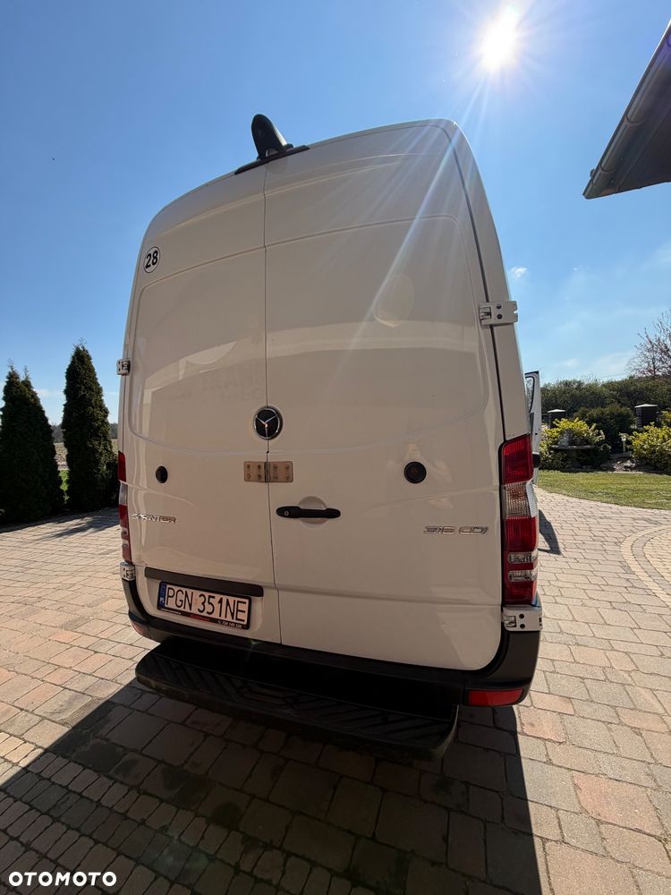 Mercedes-Benz Sprinter - 7