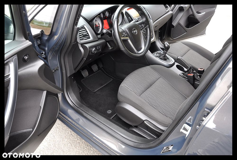Opel Astra 1.4 Turbo Color Edition - 27