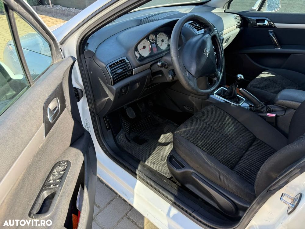 Peugeot 407 - 6