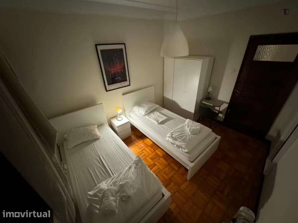 Quarto - localizado em Cedofeita Porto - Grande imagem: 3/9