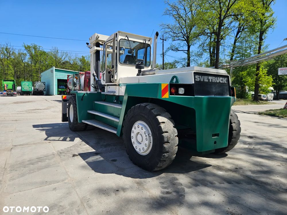 Svetruck 3212046 - 8